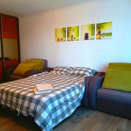 Kozzy Apartment In Kiev City Center Lu7 Екстериор снимка