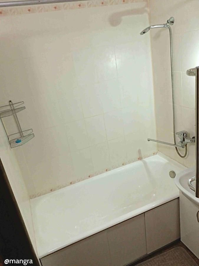 Kozzy Apartment In Kiev City Center Lu7 Екстериор снимка