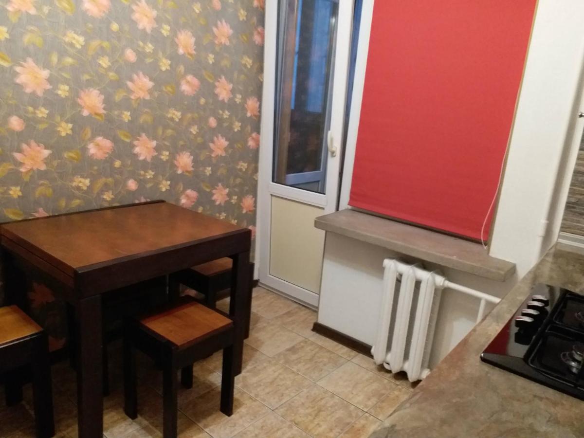 Kozzy Apartment In Kiev City Center Lu7 Екстериор снимка