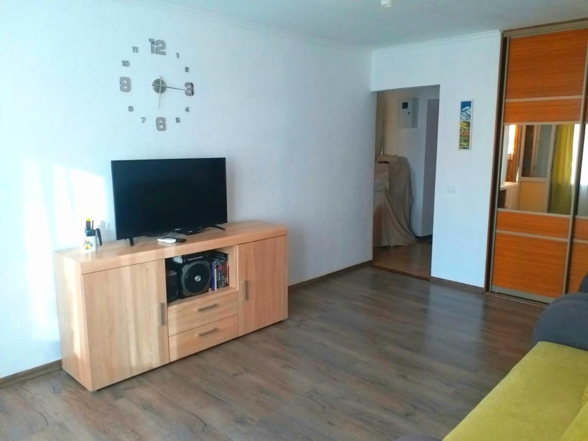 Kozzy Apartment In Kiev City Center Lu7 Екстериор снимка