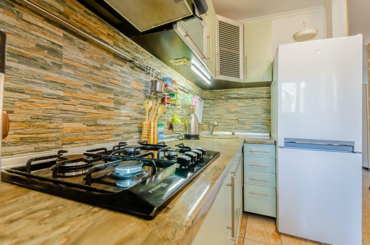 Kozzy Apartment In Kiev City Center Lu7 Екстериор снимка